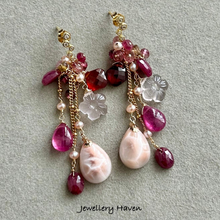 Carica l&#39;immagine nel visualizzatore di Gallery, Pink natrolite tassel earrings