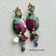 Cargar imagen en el visor de la galería, Ruby zoisite with gems cluster dangle earrings