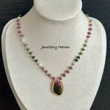 Cargar imagen en el visor de la galería, Watermelon tourmaline necklace