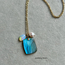 画像をギャラリービューアに読み込む, Blue flash labradorite, Ethiopian opal and akoya pearl pendant necklace