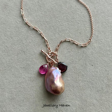 Load image into Gallery viewer, Purple golden iridescent baroque pearl toggle rose gold necklace