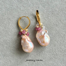 Load image into Gallery viewer, Baroque pearl and gem clusters hoop earrings