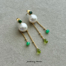 Cargar imagen en el visor de la galería, Round pearl studs with peridot and chrysoprase dangle earrings