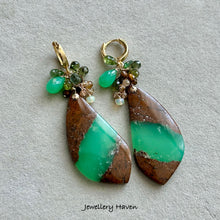 Cargar imagen en el visor de la galería, Boulder chrysoprase earrings