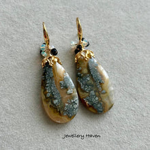 Load image into Gallery viewer, Marcasite agate earrings