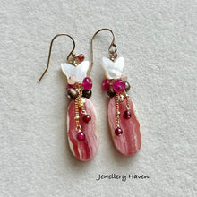 Cargar imagen en el visor de la galería, Rhodochrosite and mother of pearl butterfly earrings