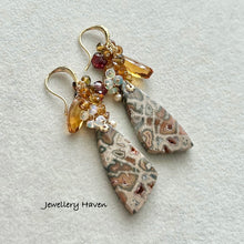 Load image into Gallery viewer, Druzy palm root agate earrings