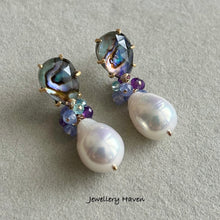 Charger l&#39;image dans la galerie, Edison pearl and abalone shell stud earrings