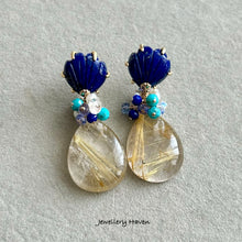 Charger l'image dans la galerie, Golden rutilated quartz and lapis lazuli studs earrings