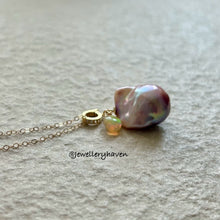 画像をギャラリービューアに読み込む, Metallic iridescent purplish baroque pearl and Ethiopian opal necklace