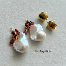 Load image into Gallery viewer, Montana agate with white iridescent baroque pearl earrings (detachable)