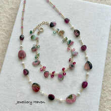 Cargar imagen en el visor de la galería, Watermelon tourmaline and pearl necklace