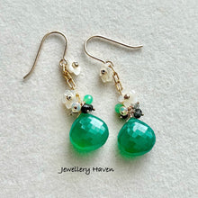 Load image into Gallery viewer, Green onyx, mother of pearl flowers earrings