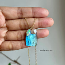 画像をギャラリービューアに読み込む, Blue flash labradorite, Ethiopian opal and akoya pearl pendant necklace