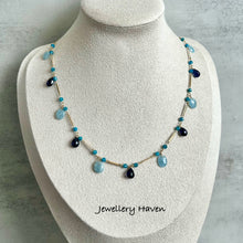 Laden Sie das Bild in den Galerie-Viewer, Aquamarine and iolite necklace