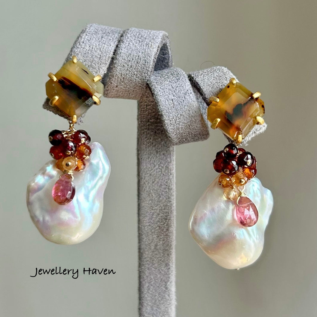 Montana agate with white iridescent baroque pearl earrings (detachable)