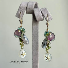 Laden Sie das Bild in den Galerie-Viewer, Starfish white moonstone earrings