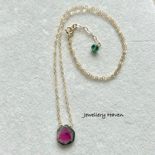 Charger l&#39;image dans la galerie, Watermelon tourmaline slice necklace #2 Gold