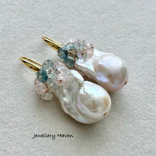 Cargar imagen en el visor de la galería, Baroque pearls, aquamarine and pink morganite cluster earrings