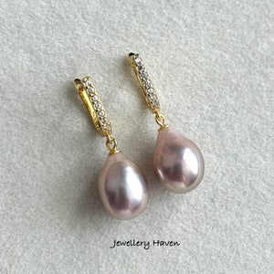 Metallic iridescent Edison pearl hoop earrings