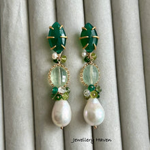 Load image into Gallery viewer, Edison pearl, prehnite and green onyx studs earrings