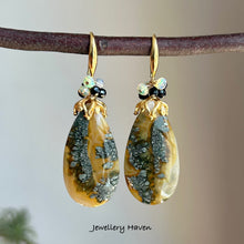 Load image into Gallery viewer, Marcasite agate earrings