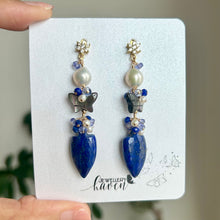 Charger l'image dans la galerie, Lapis lazuli, baby baroque pearls, mother of pearl earrings