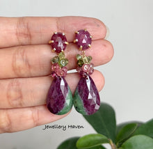 Charger l&#39;image dans la galerie, Ruby zoisite with ruby studs earrings (detachable)