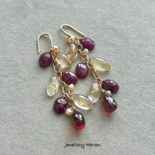 Laden Sie das Bild in den Galerie-Viewer, Ruby, golden rutilated quartz earrings