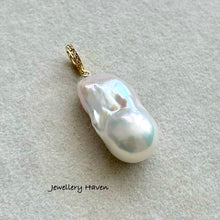 Load image into Gallery viewer, Ombre tourmaline and lustrous baroque pearl necklace