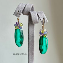 Laden Sie das Bild in den Galerie-Viewer, Malachite, peridot, tanzanite and amethyst earrings