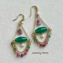 Laden Sie das Bild in den Galerie-Viewer, Green onyx and tourmaline chandelier earrings