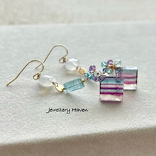 Laden Sie das Bild in den Galerie-Viewer, Rainbow fluorite, kyanite and moonstone earrings