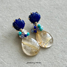 Charger l'image dans la galerie, Golden rutilated quartz and lapis lazuli studs earrings