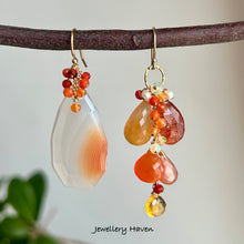 Carica l&#39;immagine nel visualizzatore di Gallery, Banded agate asymmetrical earrings