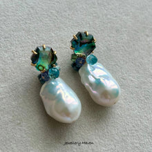 Load image into Gallery viewer, Baroque pearl and abalone shell stud earrings (detachable)