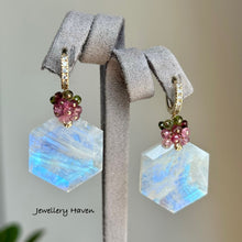 画像をギャラリービューアに読み込む, Blue flash moonstone and tourmaline earrings