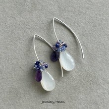 Load image into Gallery viewer, White moonstone, amethyst earrings (925 silver)