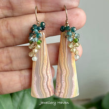 Laden Sie das Bild in den Galerie-Viewer, Crazy lace agate earrings