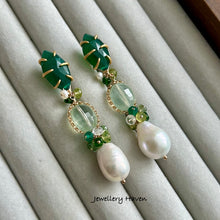 Load image into Gallery viewer, Edison pearl, prehnite and green onyx studs earrings