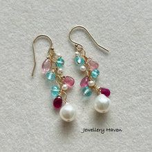 Carica l&#39;immagine nel visualizzatore di Gallery, Pink tourmaline, apatite and pearl earrings