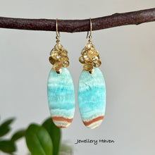 Load image into Gallery viewer, Aragonite and champagne zircon earrings