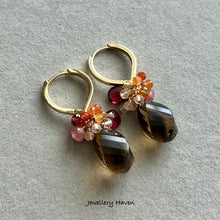 Laden Sie das Bild in den Galerie-Viewer, Beer quartz, Mexican fire opal, rhodochrosite and garnet earrings