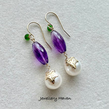 Cargar imagen en el visor de la galería, Royal purple amethyst and pearl drop earrings