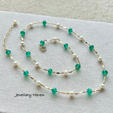 Cargar imagen en el visor de la galería, Green onyx and pearl necklace