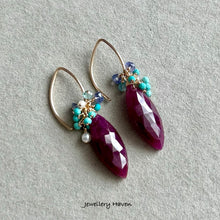 Laden Sie das Bild in den Galerie-Viewer, Ruby, turquoise earrings