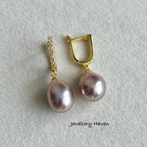 Metallic iridescent Edison pearl hoop earrings