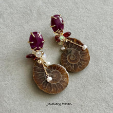 Charger l'image dans la galerie, Ammonite and Ruby studs earrings