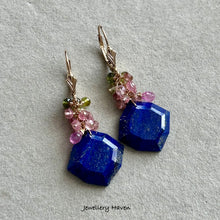 Laden Sie das Bild in den Galerie-Viewer, Lapis lazuli and tourmalines earrings