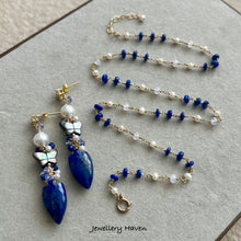 Laden Sie das Bild in den Galerie-Viewer, Lapis lazuli, pearl, chalcedony necklace